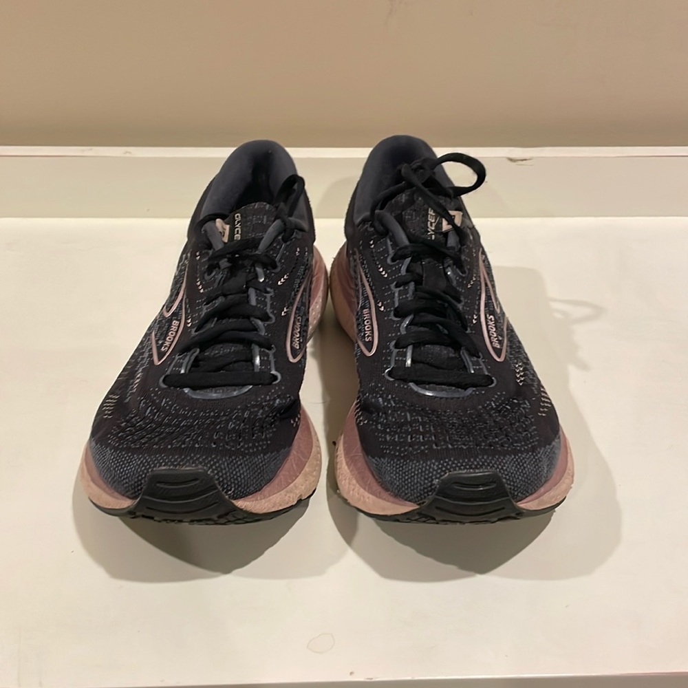 Running shoes